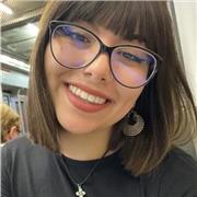 ¡Hola! Antes que nada me presento, soy June y tengo 18 años. Vivo en Portugalete y siempre me han apasionado los niños y el mundo de la educación. Actualmente estoy buscando un trabajo para poder ahorrar para mi futuro. Tengo un horario muy flexible a pes